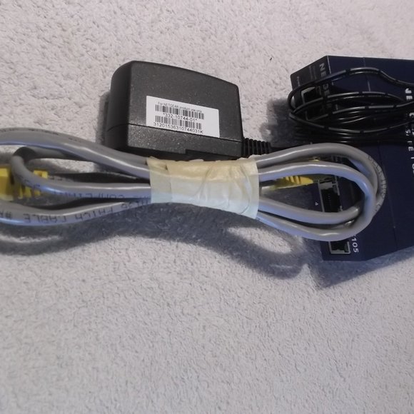 NETGEAR ProSafe Gigabit GS105 - Picture 6 of 6